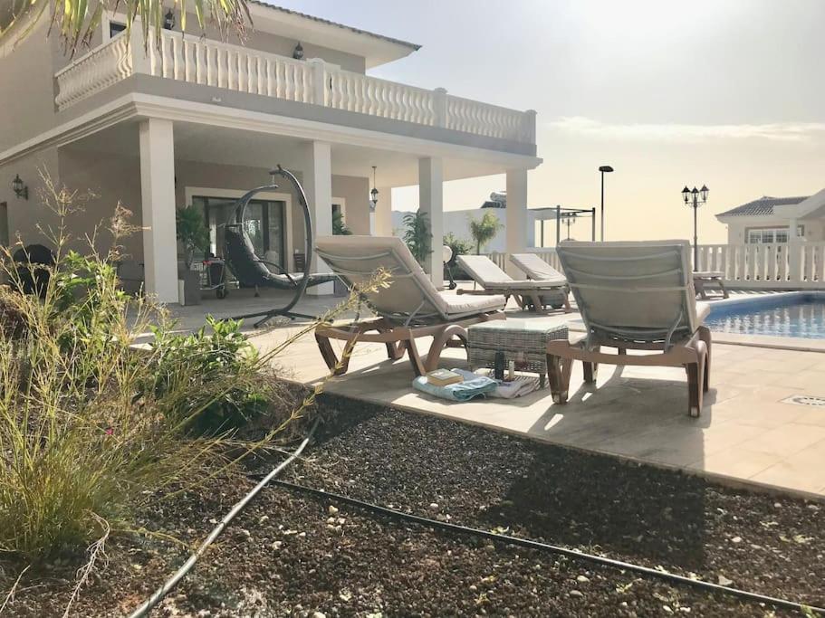 Villa Vista Bella Costa Adeje In Ruhiger Villengegend Mit Meerblick Kültér fotó