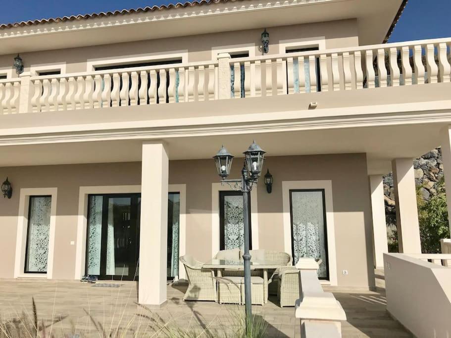 Villa Vista Bella Costa Adeje In Ruhiger Villengegend Mit Meerblick Kültér fotó