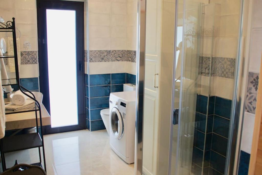 Villa Vista Bella Costa Adeje In Ruhiger Villengegend Mit Meerblick Kültér fotó