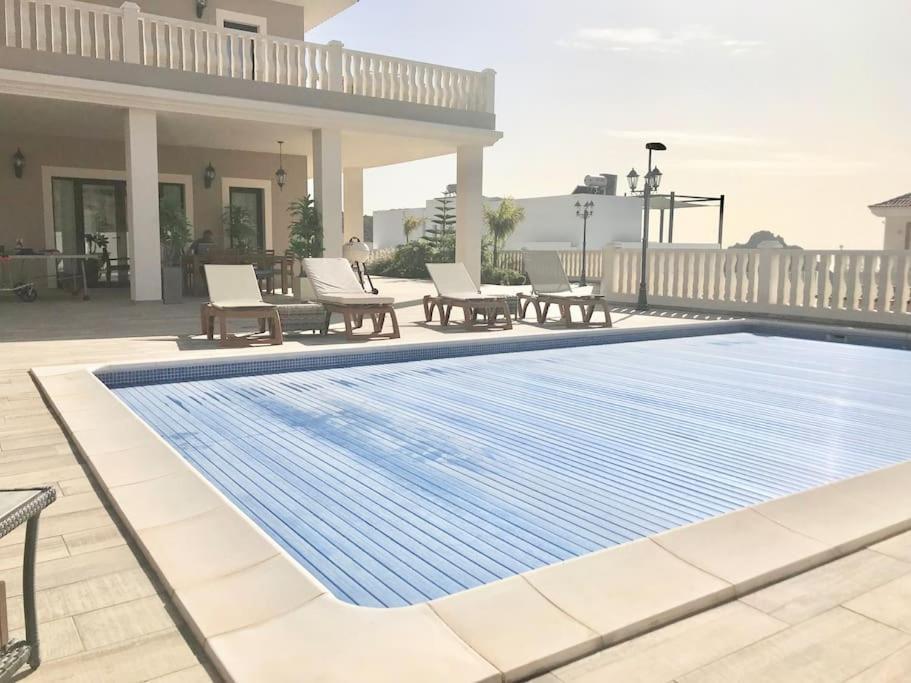 Villa Vista Bella Costa Adeje In Ruhiger Villengegend Mit Meerblick Kültér fotó