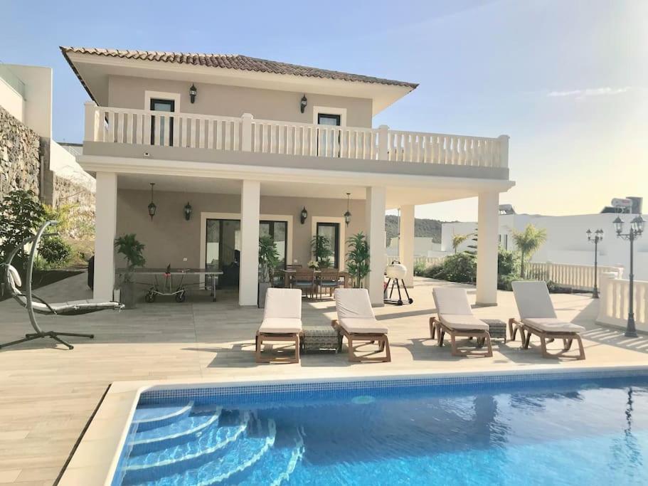 Villa Vista Bella Costa Adeje In Ruhiger Villengegend Mit Meerblick Kültér fotó