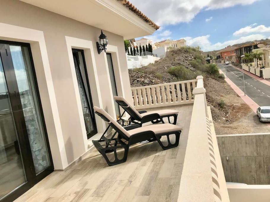 Villa Vista Bella Costa Adeje In Ruhiger Villengegend Mit Meerblick Kültér fotó