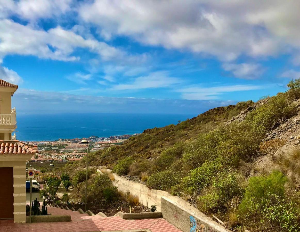 Villa Vista Bella Costa Adeje In Ruhiger Villengegend Mit Meerblick Kültér fotó