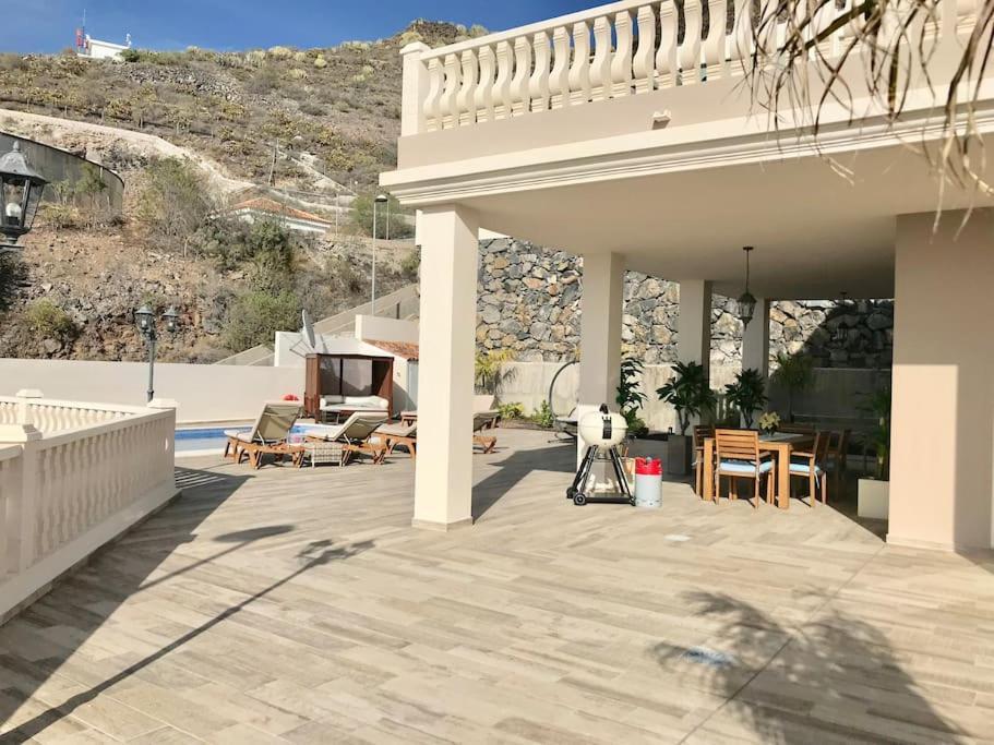 Villa Vista Bella Costa Adeje In Ruhiger Villengegend Mit Meerblick Kültér fotó